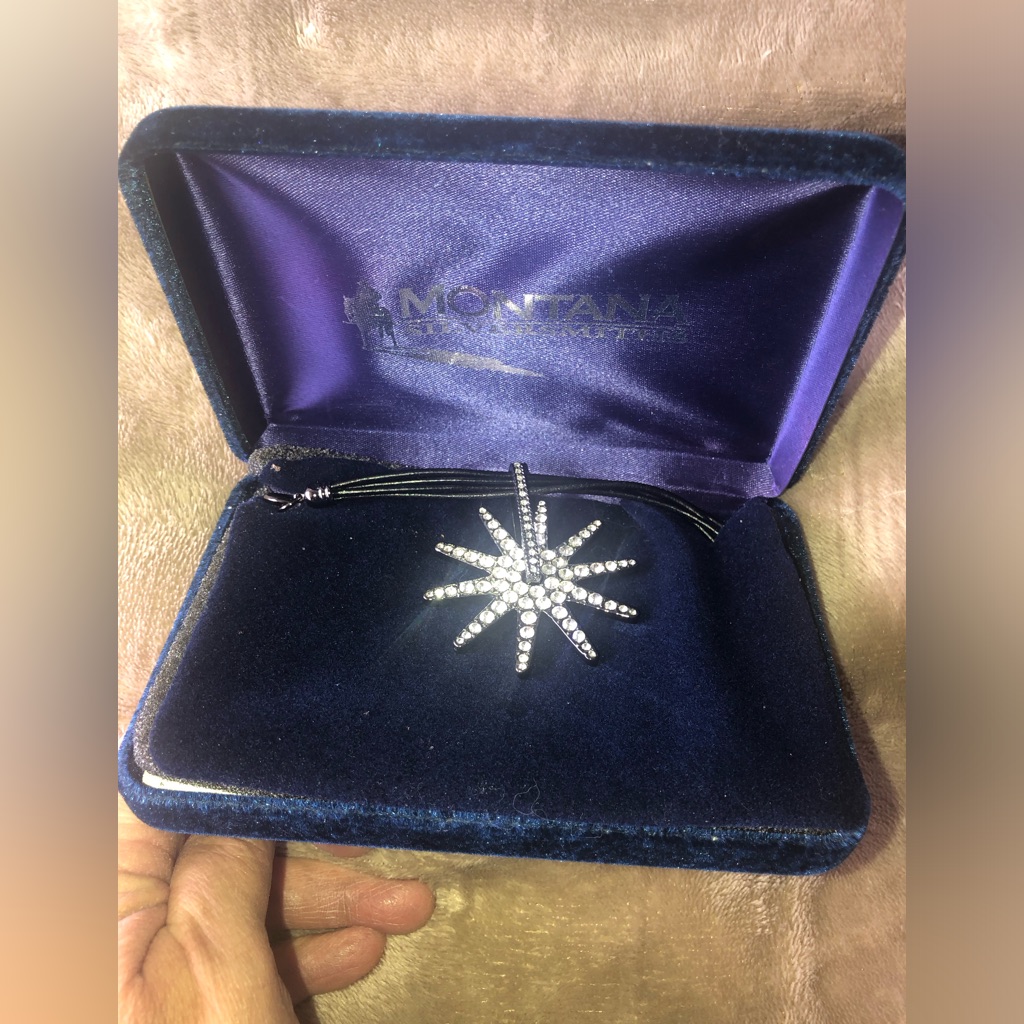Montana Silversmiths Starburst Choker Necklace 27$